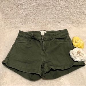 High wasted green khaki shorts